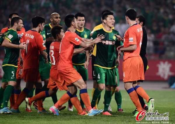 10人鲁能客场2-1胜国安取保级关键三分 10人鲁能客场2-1胜国安取保级关键三分