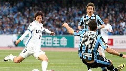 亚冠鹿岛鹿角2-1蒙通联：铃木优磨双响助球队头名出线