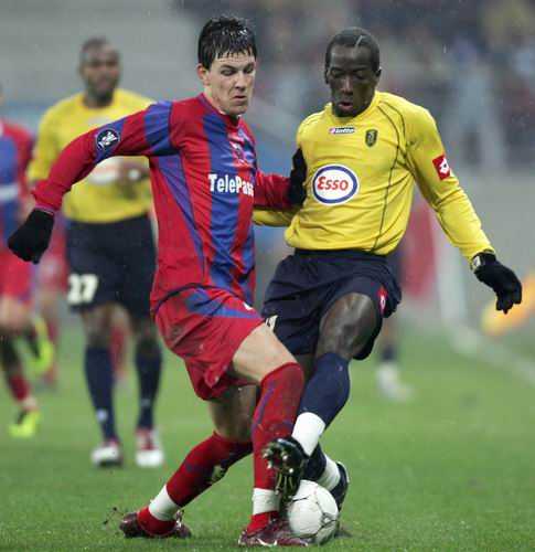 巴黎圣日耳曼3-1逆转维拉，欧冠首回合抢占先机