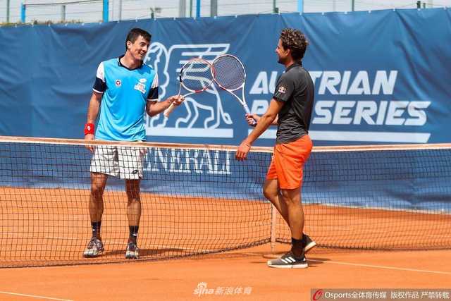 新帅首秀开门红：西班牙女足3-0轻取冰岛登顶世预赛A3组