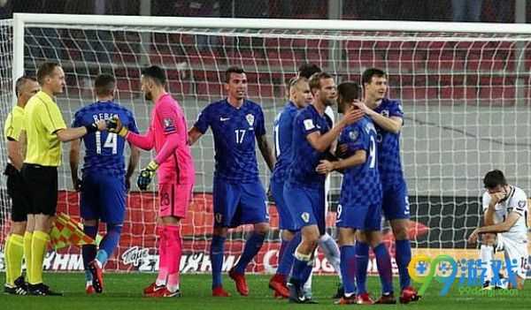标题：格子军团开门红，世界杯克罗地亚2-0尼日利亚（30字以内）