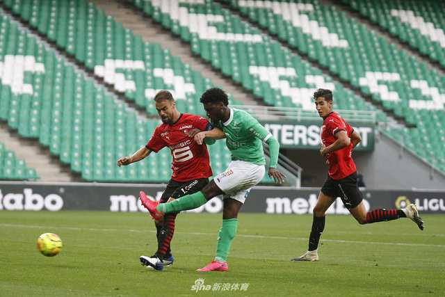 法甲·5球屠杀！桑保利雷恩首秀狂胜十人圣埃蒂安