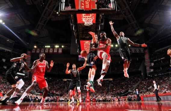 火箭117-103力克骑士迎夏联开门红 新帅战术体系初显锋芒 火箭117-103力克骑士迎夏联开门红 新帅战术体系初显锋芒