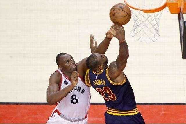 詹姆斯空砍准三双独行侠拒连败 弗拉格45分再创神迹 詹姆斯空砍准三双独行侠拒连败 弗拉格45分再创神迹