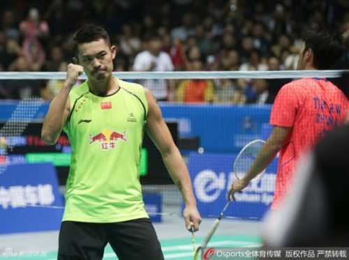 2015赛季“老大哥”与“小师弟”的恩怨对决：林丹如何碾碎田厚威的羽坛崛起梦