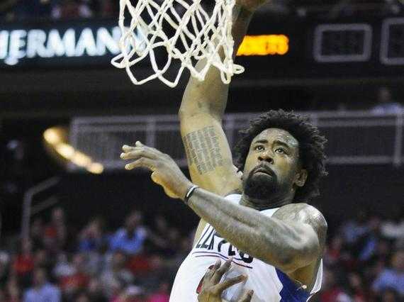 关键卡位战开拓者114-104终结快船五连胜