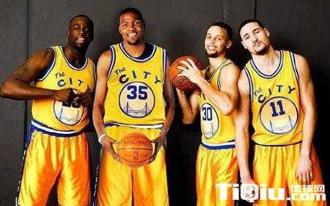 文班亚马41+18碾压式统治内线，马刺127-113大胜残阵勇士