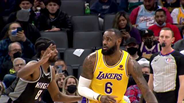 2002年西决抢七湖人加时险胜国王，OK组合三连冠王朝最惊险一战