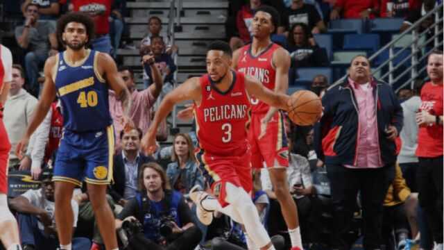 勇士20分大逆转鹈鹕，穆迪32分封神！