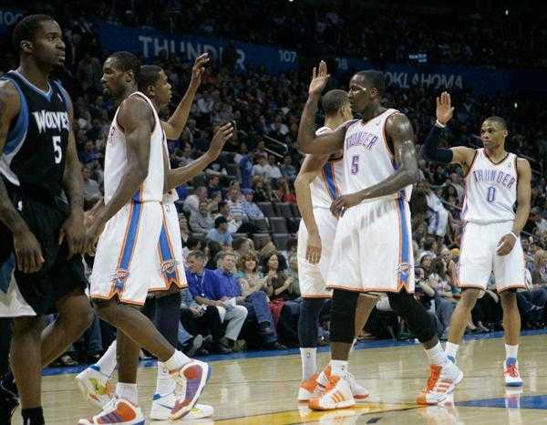 雷霆双少合砍33分 主场113-93狂屠森林狼