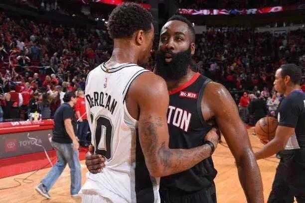 马刺39分狂胜火箭4-2晋级西决 哈登仅10分