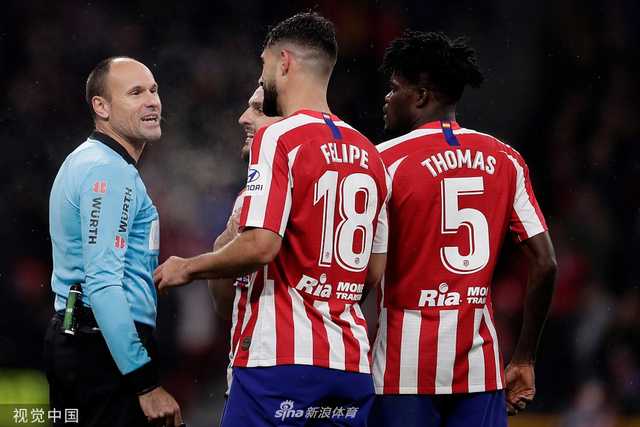 梅西一剑封喉巴萨客擒马竞，提前一轮问鼎第23座西甲