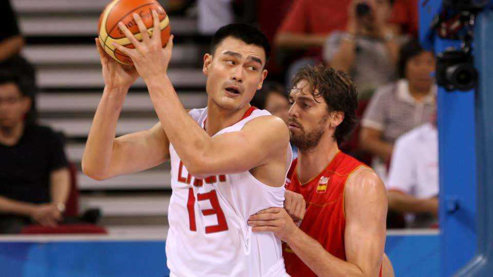 梦八vs中国奥运男篮战报：姚明两双难阻31分失利创最小分差