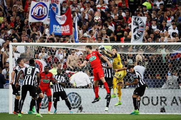 法国内战大屠杀：伊卡尔迪戴帽+内马尔闪耀，巴黎5-0昂热晋级四强