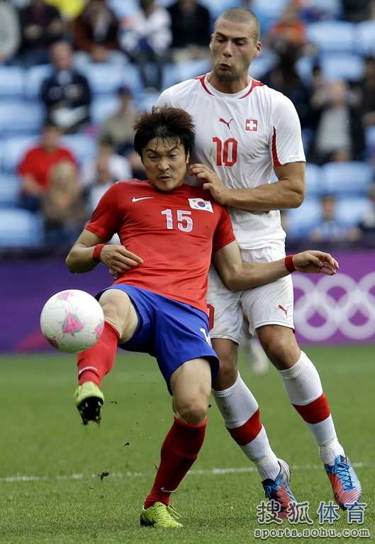 热身赛两连败：韩国男足0-1奥地利，孙兴慜屡失良机世预赛前景堪忧